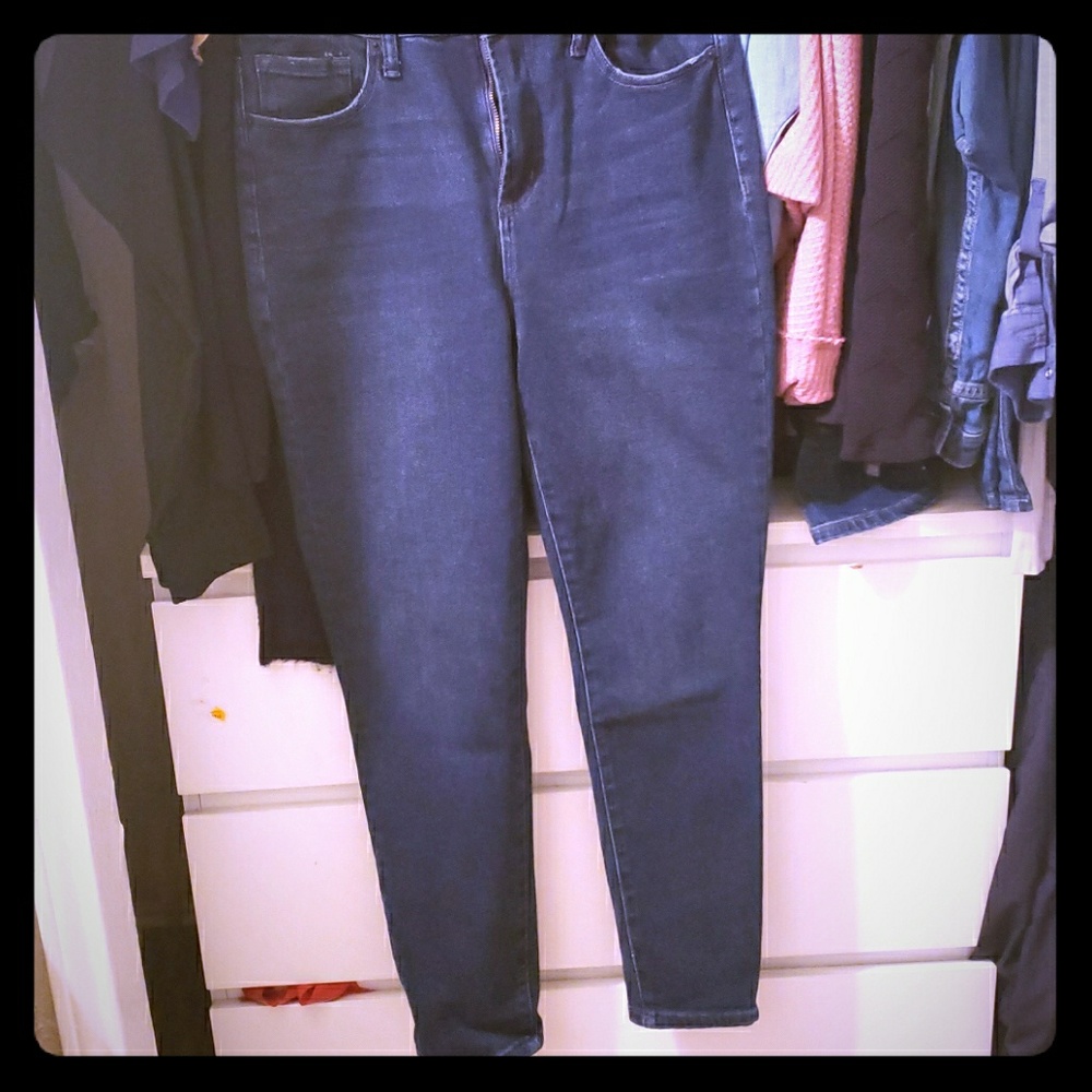 Maxstudio Indigo High rise skinny Jean's brand new